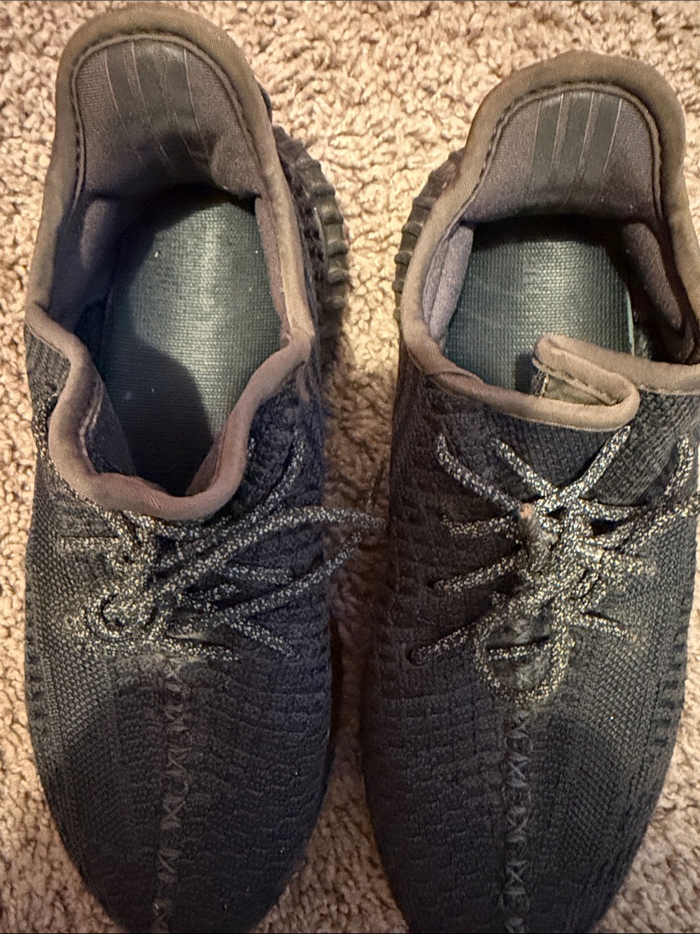 Youth black Yeezy 350 V2- Adidas sneakers